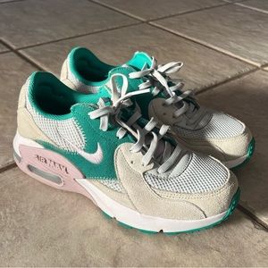 Nike Women’s Air Max Excee Sneaker - 6.5 “Pure Platinum Doll”